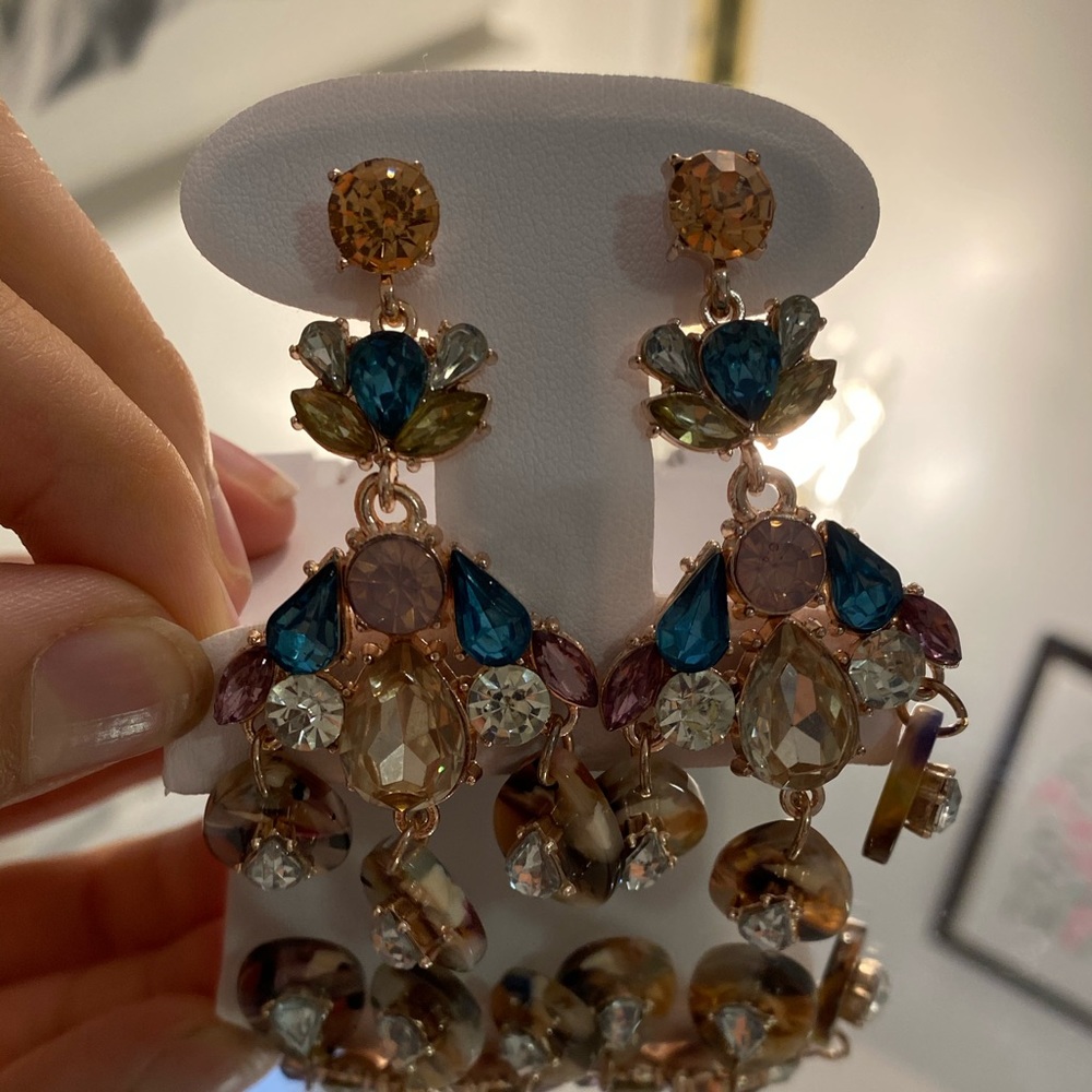 Jewelry - Picture 2 of 4